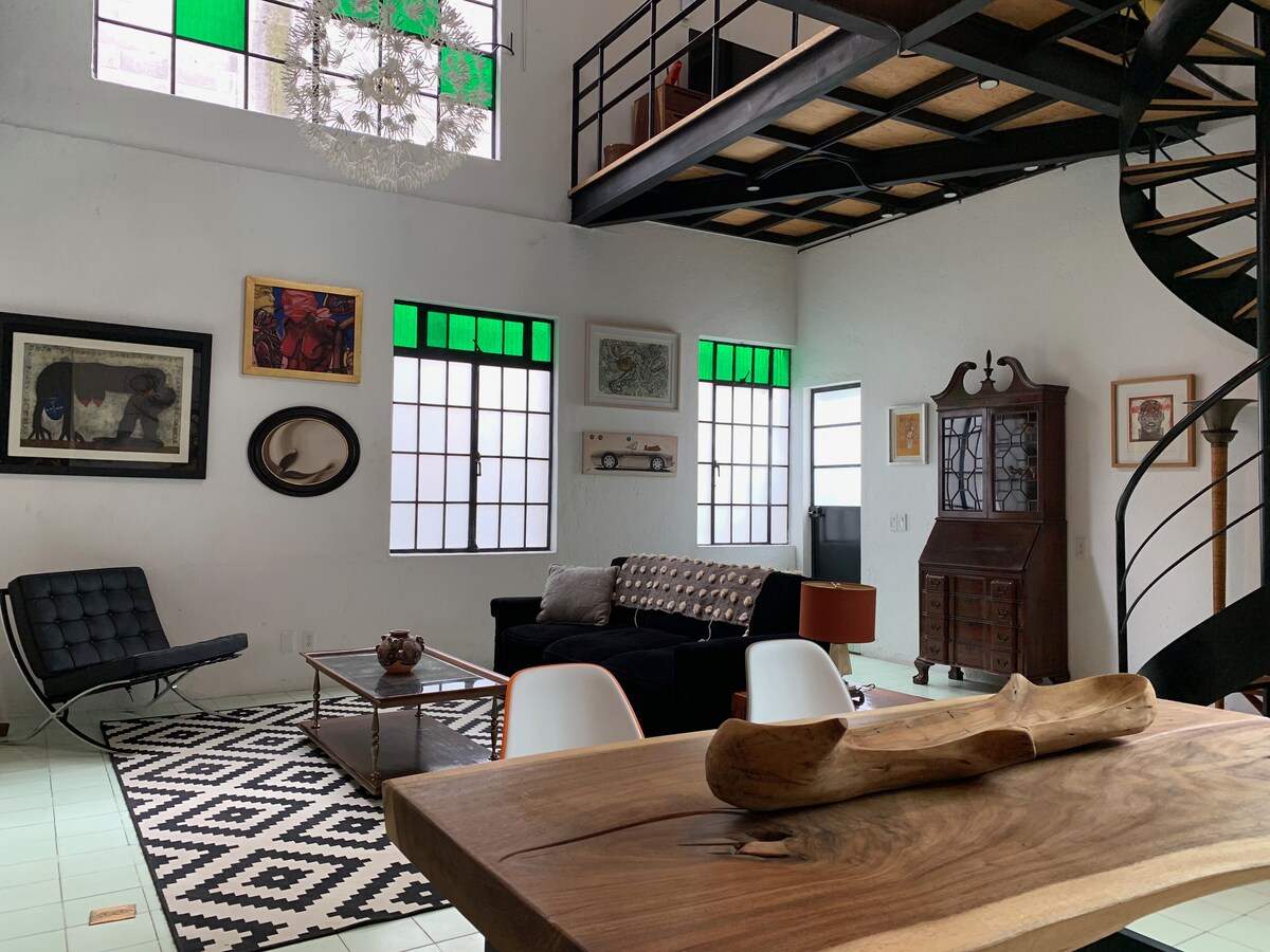 Successful Airbnb property: The orchid terrace in Roma Norte