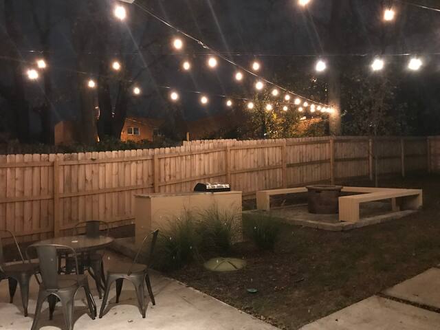 Classy Stay only 2 Miles from Downtown – Sleeps 12 gallery image 3