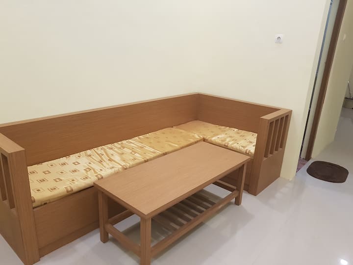 Pet Friendly 3br Home: De Hanami Homestay Tulip - Cirebon