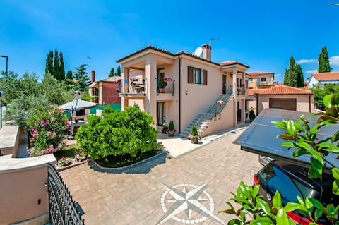 VILLA BARIC new apartment with garden terrace