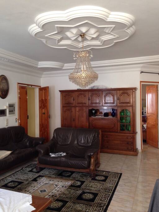 Deux grands salons + salle à manger