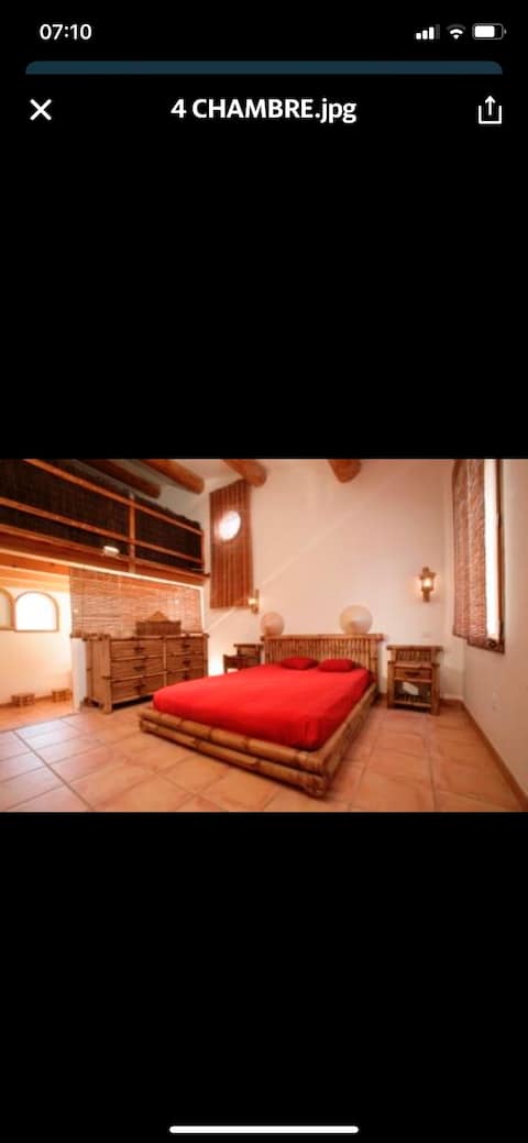 Mas des ocres, sleeps 28,