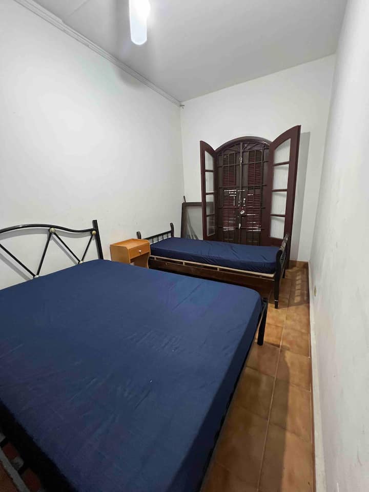 მე-4 საერთო საცხოვრებელი 