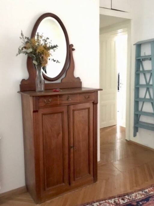 The hallway: the view when you step into the apartment