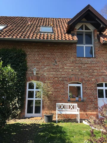 Airbnb Mellendorf Vacation Rentals Places To Stay