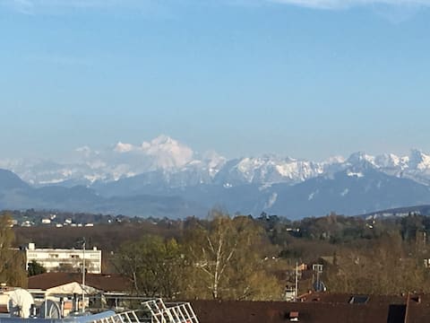 Modern apartment near Geneva