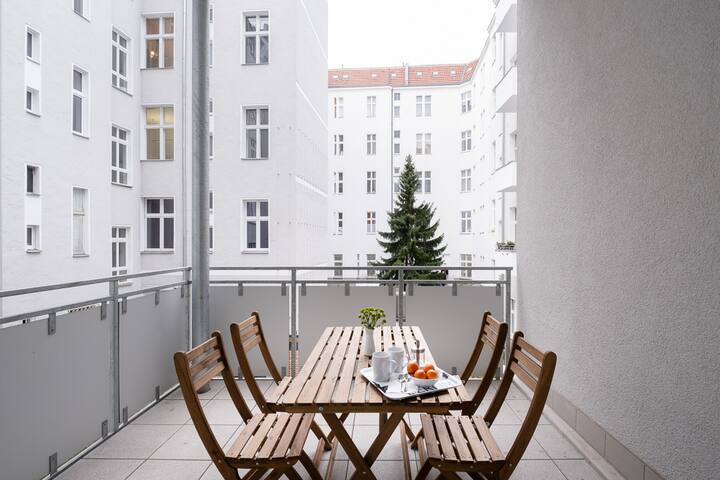 SC 02 by Rockchair | Cozy Apt 4 BR 2 bath balcony