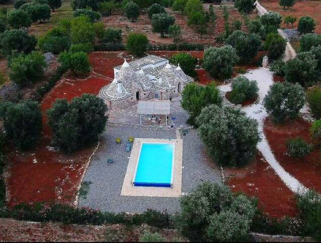 Trullo with swimming pool. Charme&relax gallery image 2