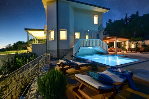 Paradise Villa