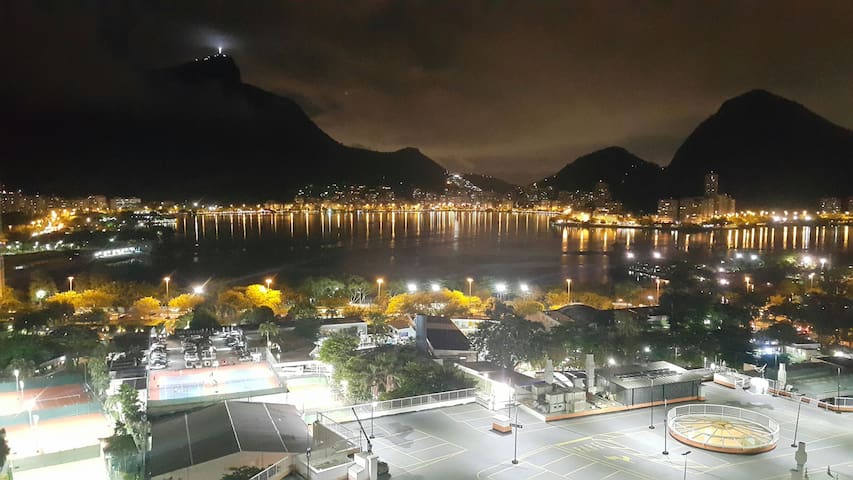 Leblon Flat next to the beach, Lagoon and Flamengo