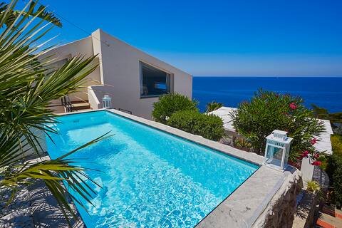 Villa Smeraldo on the sea, with pool and garden
