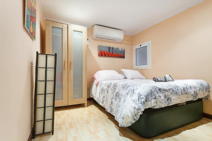 Nice Apartment In Plaza Espanya. It Is In One Of The Best