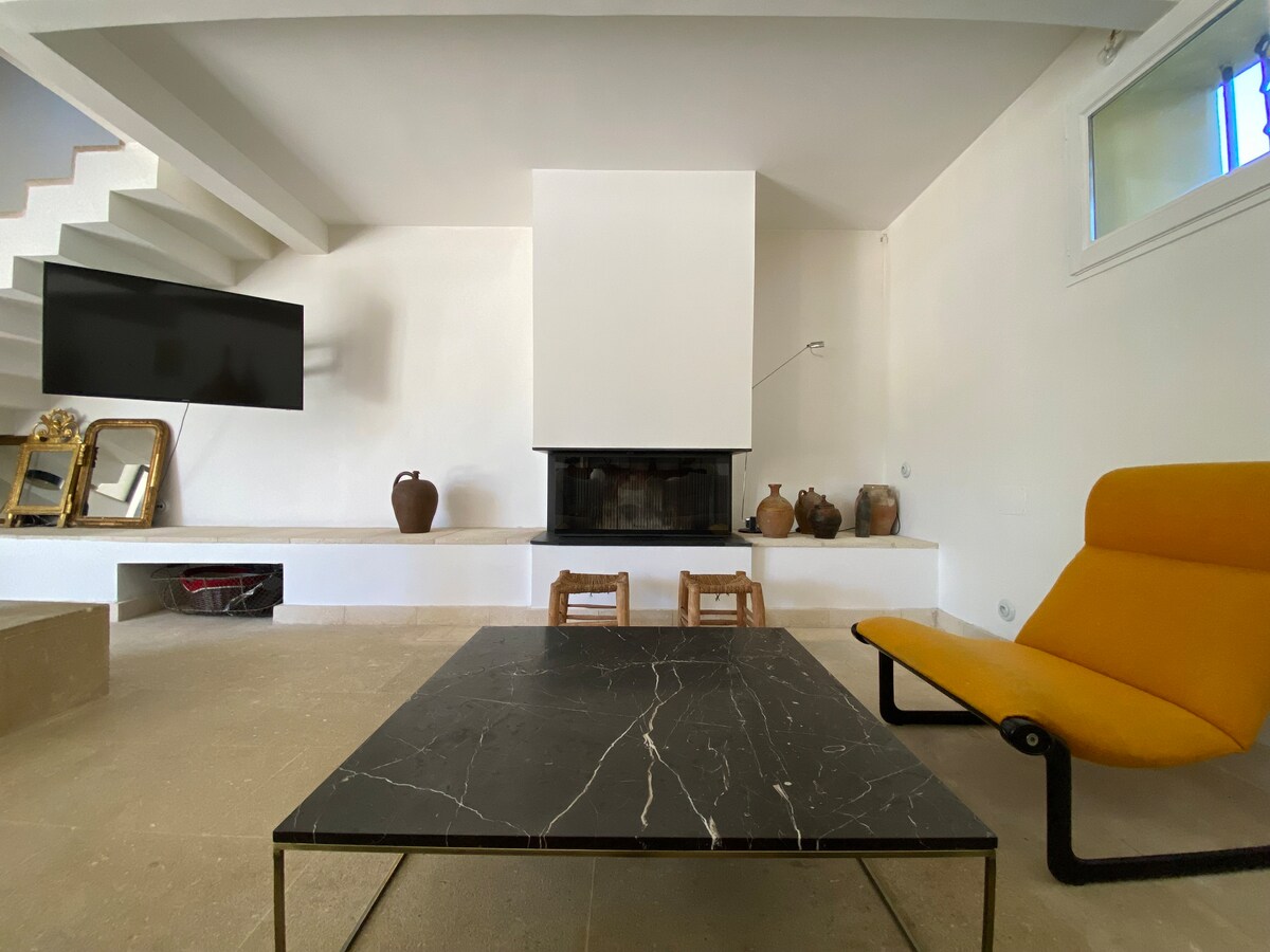 Successful Airbnb property: Arles: Fully renovated Mas (300m2) with pool in Arles