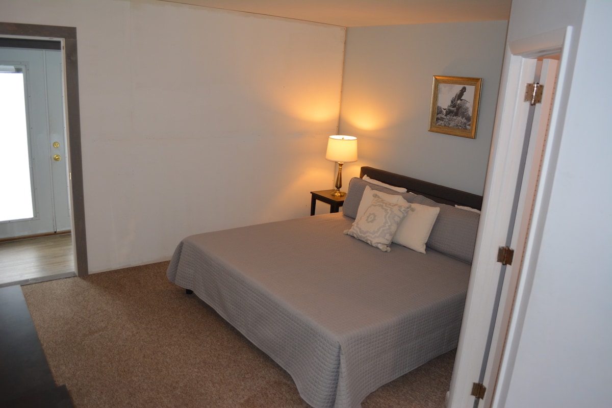 Chata 1: spálňa s manželskou posteľou King 2