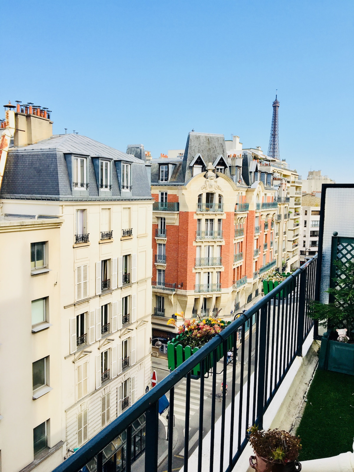 5 star airbnb paris