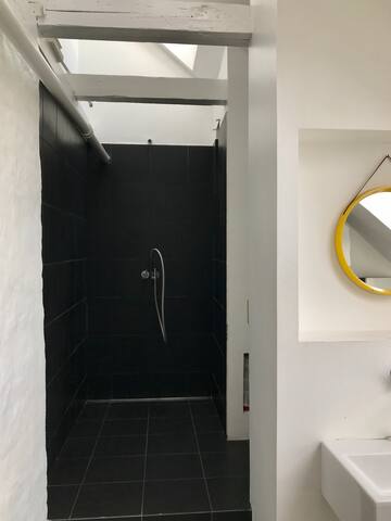 Cool and spacious loft-apartment in Vesterbro gallery image 2