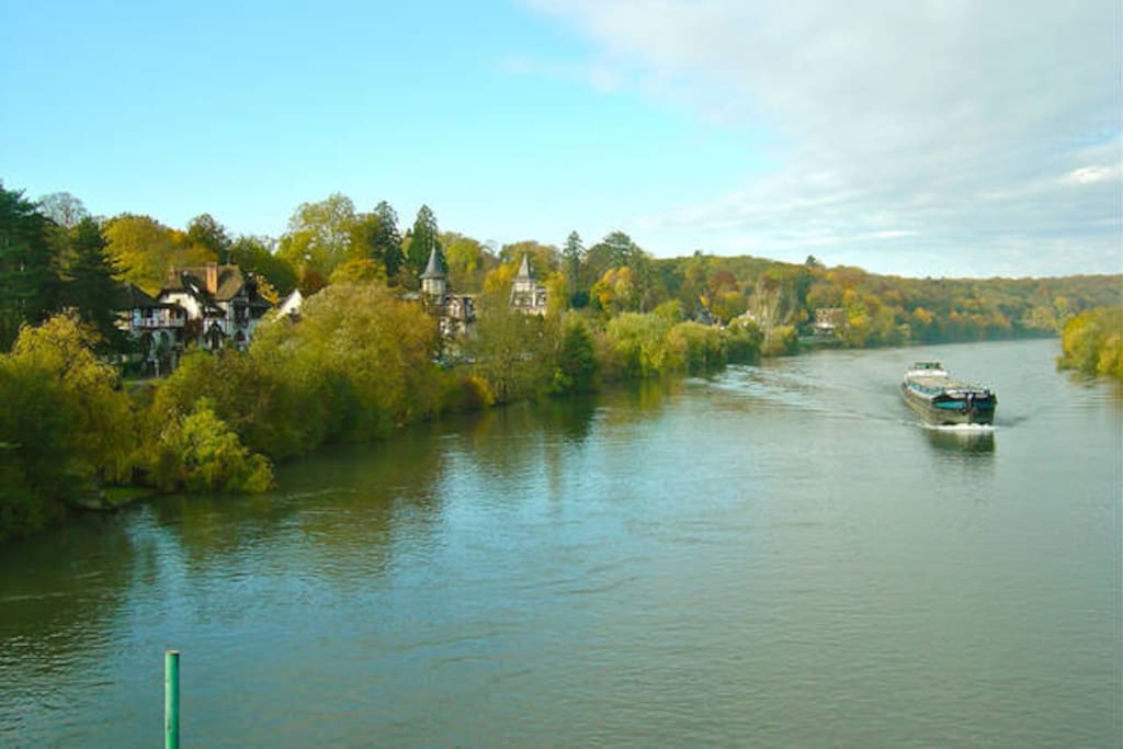 Arrivée en bordure de Seine