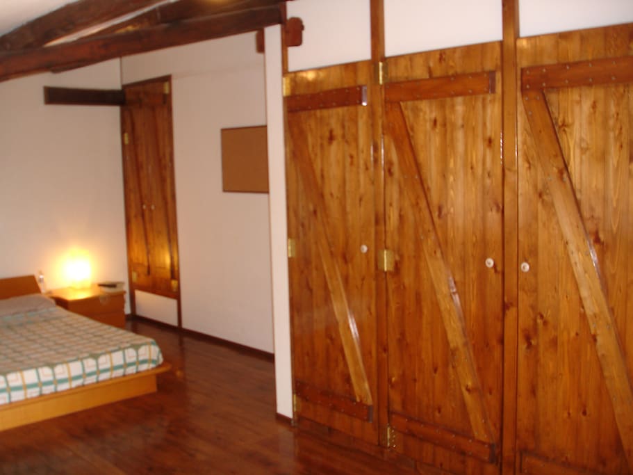 MAIN BEDROOM