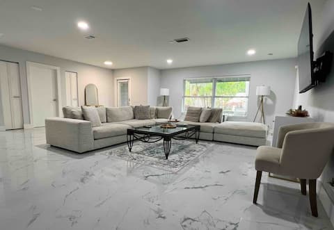 Top Airbnb: Private Oasis in the Heart of Delray Beach in Delray Beach