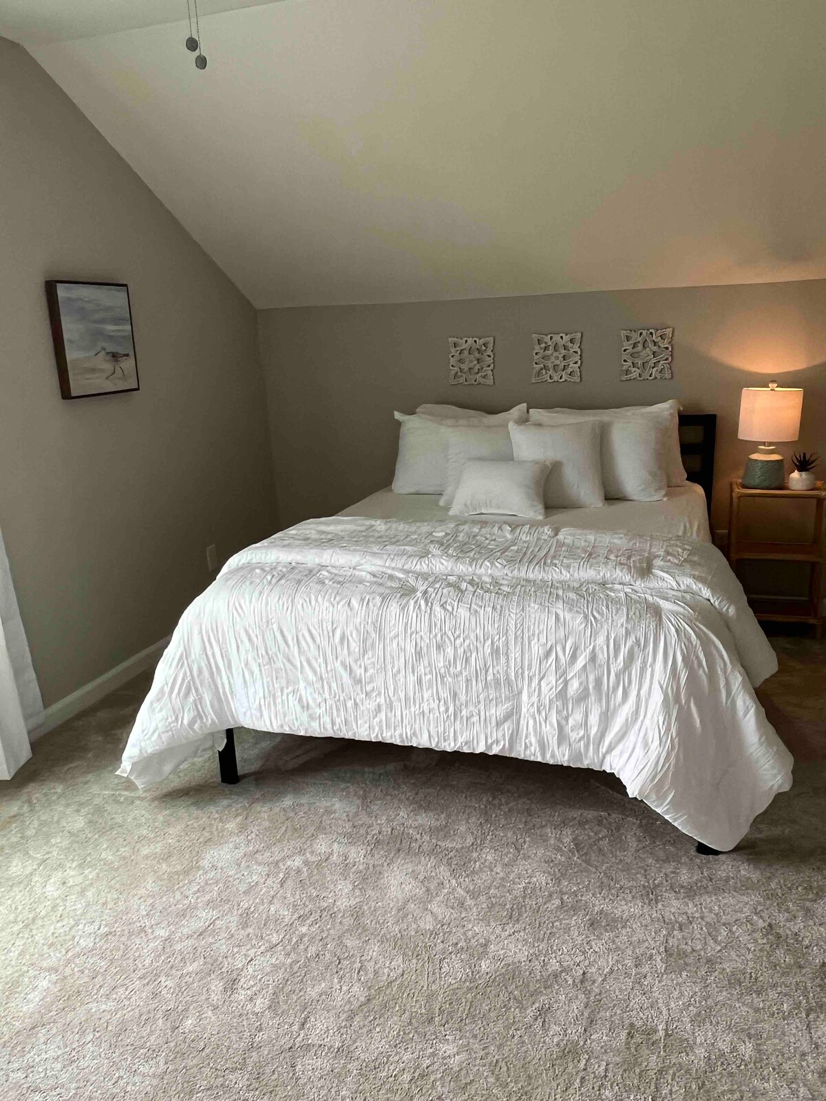 Sharp Cottage - 4BR 3 BA