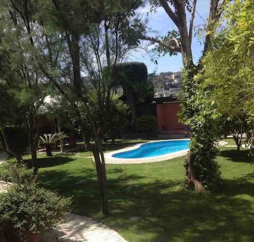 Residenza Gemito piscina privata 6 posti letto