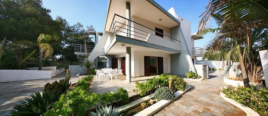 villa in the natural park – pool gallery image 4