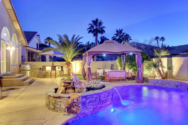 LAS VEGAS LUXURY ESTATE-GAME ROOM/POOL & MORE gallery image 2