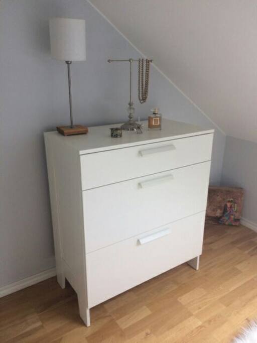 chest of drawers upstairs bedroom