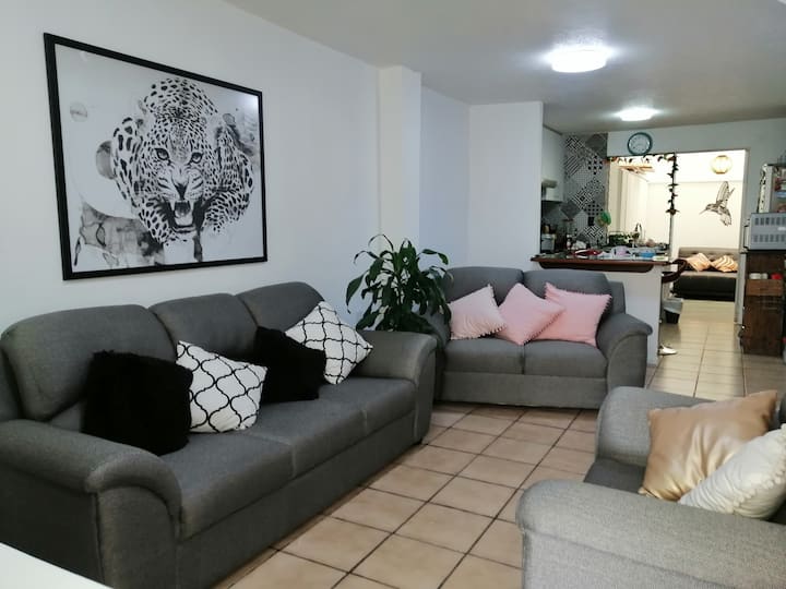 Comfortable room near tourist route Houses for Rent in Pachuca de