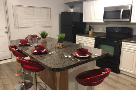 Niagara Falls (USA) Minutes to EVERYTHING