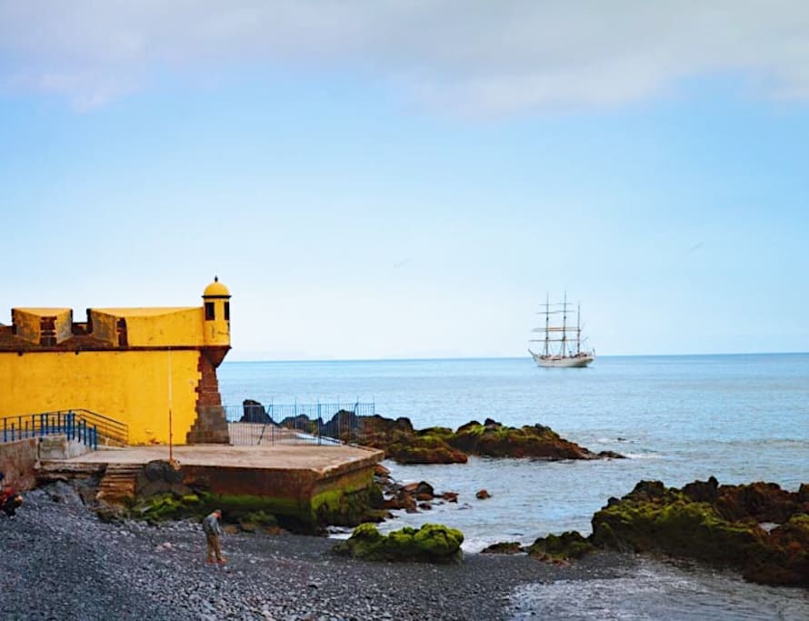 Walk to the fort