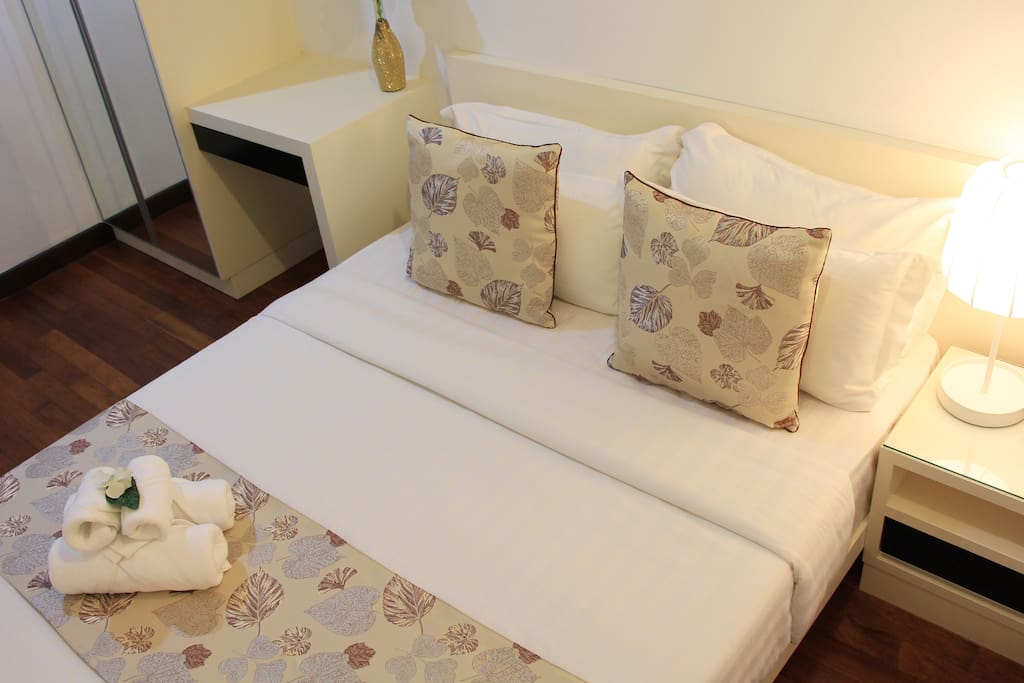 Casa Residency-2Bedroom Apartment Master Bedroom