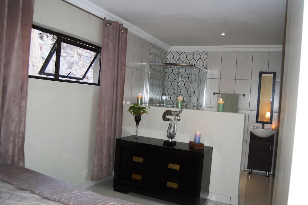 Bedroom view to Bathroom