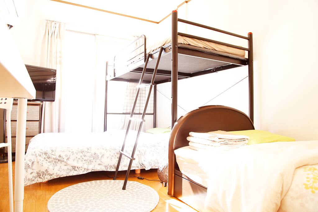 Comfortable bed
舒適的床
寝心地の良いベッド