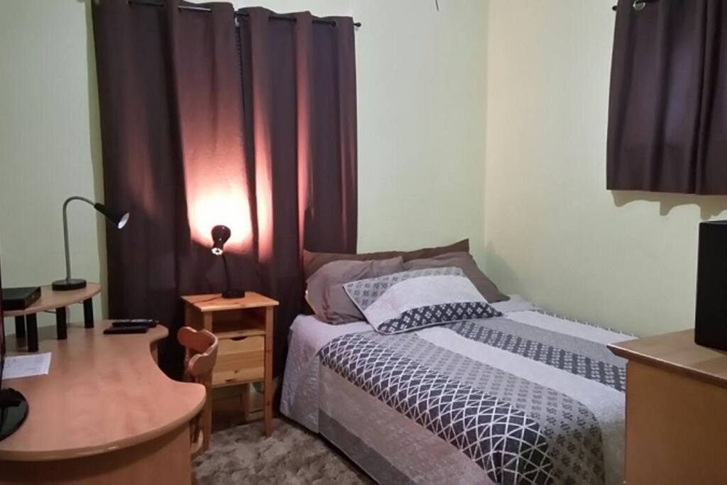 Queen bed