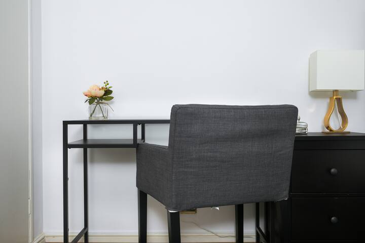 Quick walk to Hyde Park/Marble Arch gallery image 4