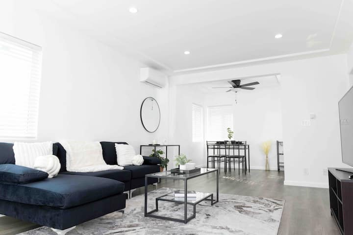*La Gem* Stylish Apartment - Los Angeles, CA