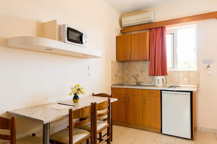 Superior Two-bedroom Apartment With Jacuzzi Bath - Lindos