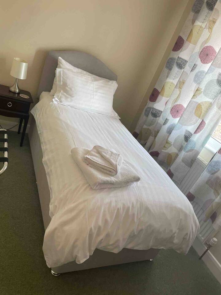 غرفة نوم فردية