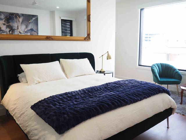 Mansion at Market Square