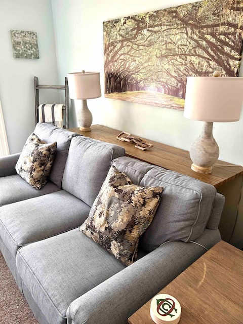 Popular Airbnb listing: Steps From Pool! Private Beach, Shipyard 2BR/2BA in Hilton Head Island / Bluffton