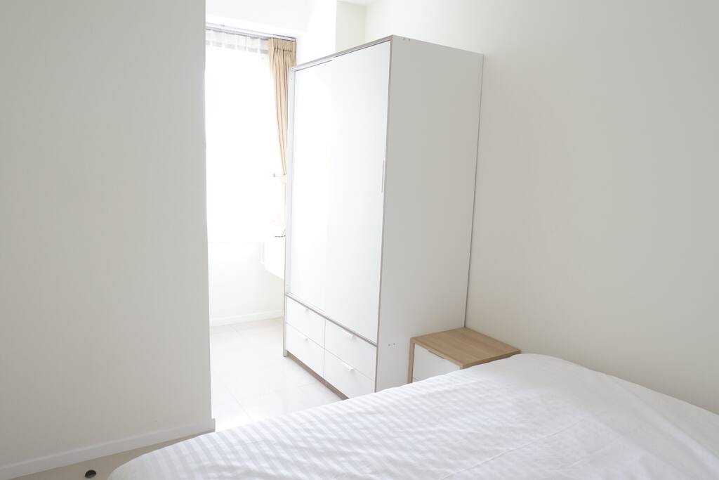 Wardrobe and dressing table in the main room