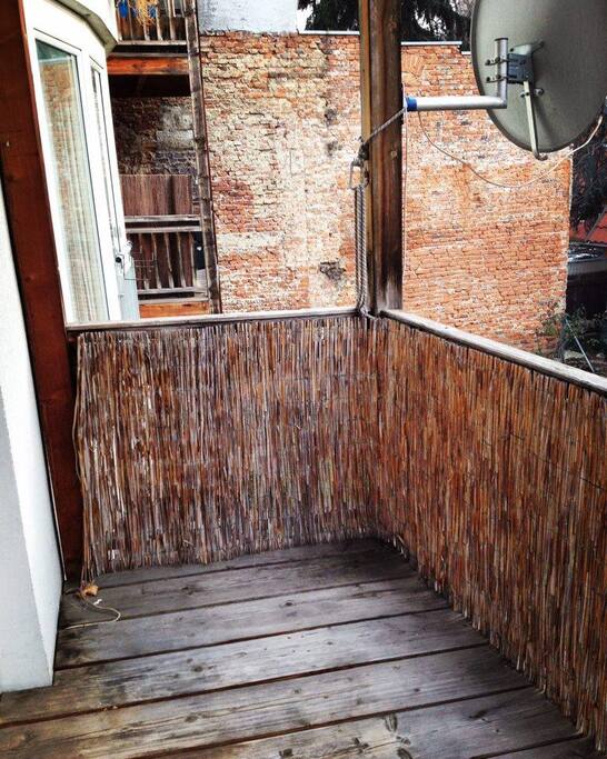 balcony