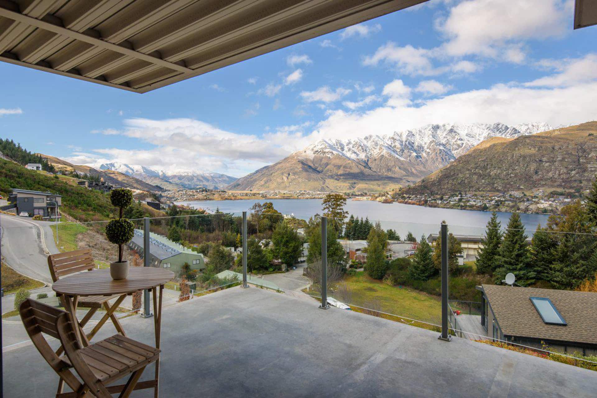 Quaint Sanctuary on Quartz | Incredible Views | — photo 3