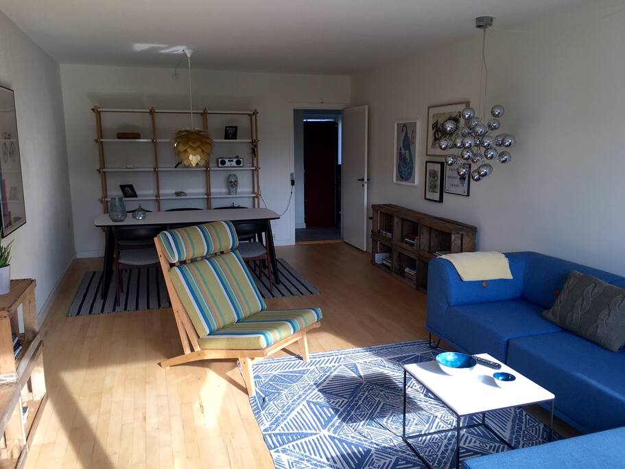 Spacious living room