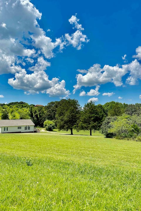 3 Bed Home Overlooking Fishing Pond on 10 Acres