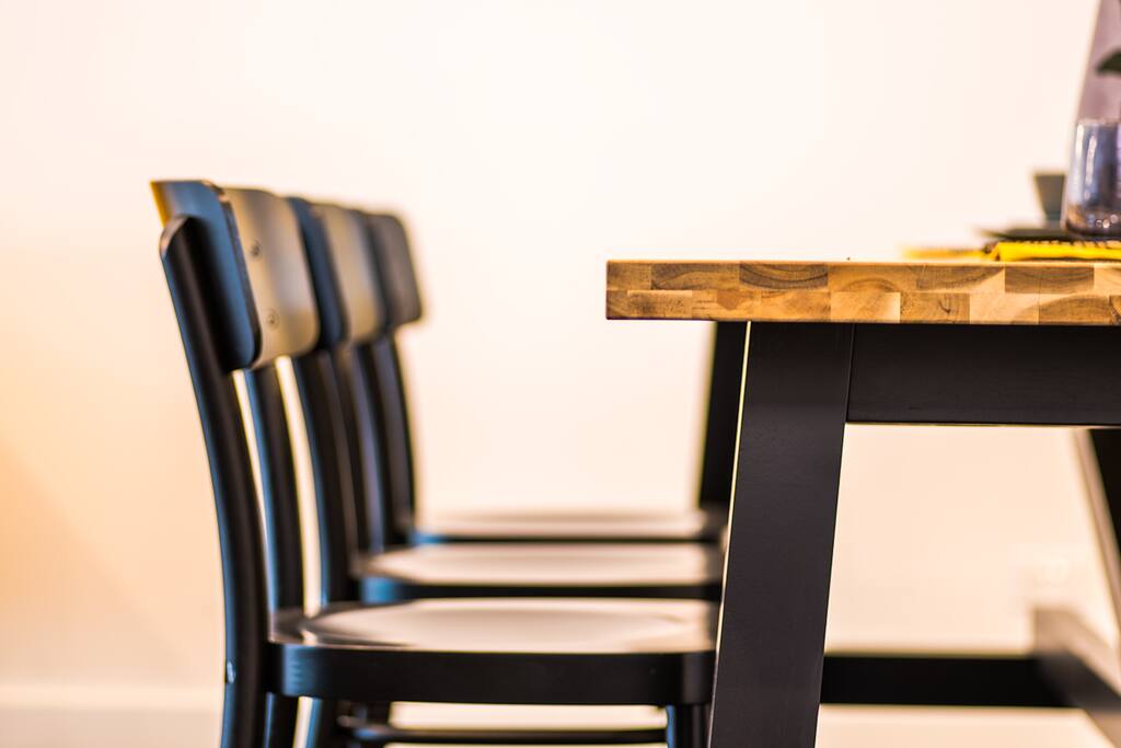 Level 1 dinning table, we wish you can enjoy every meal in this house