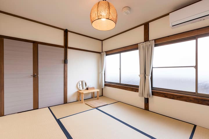 6畳2名部屋
Tatami room 
2-person room