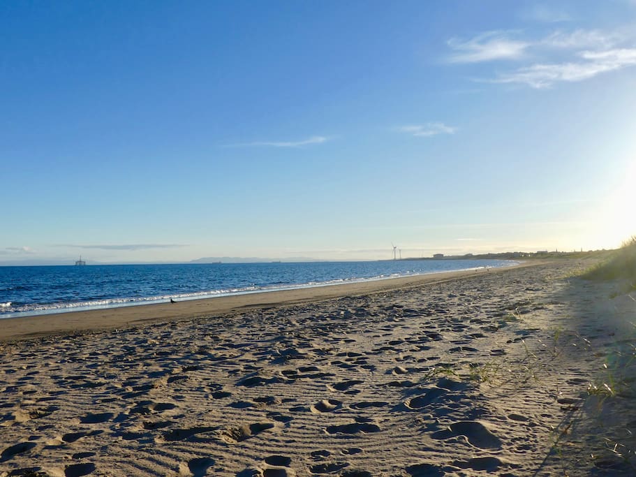 Leven beach, 5 mins walk from flat