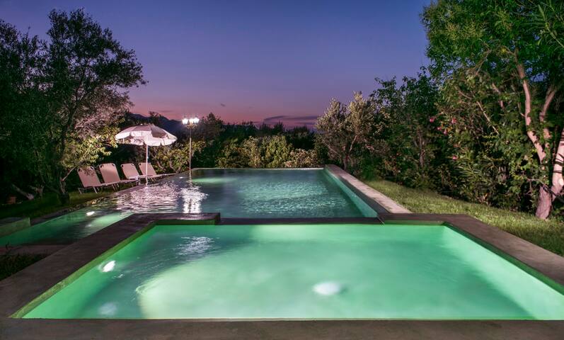 Private pool★BBQ area ★ Sea View gallery image 3